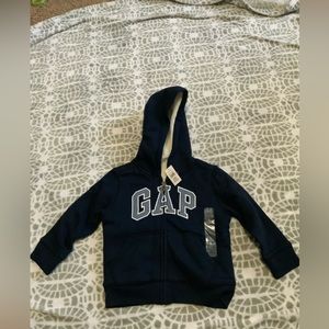 Gap sweater hoodie, Sherpa inside, 3 yrs old toddler, new, navy blue